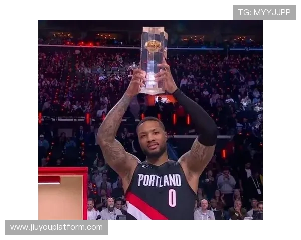 全明星三分大赛名单公布：利拉德意外入选，布克米切尔在列